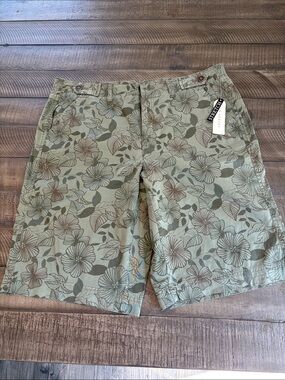 Kim Rogers Floral Flat Front Shorts in Sage and Brown